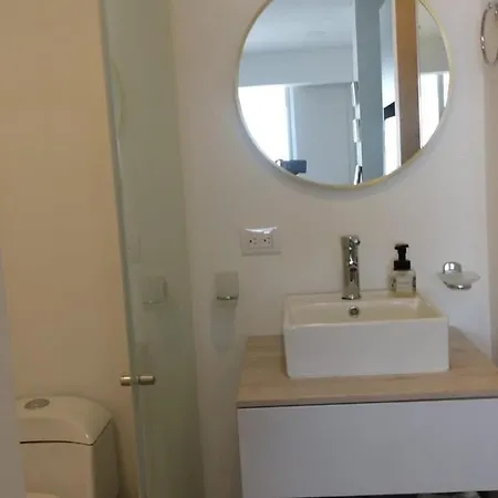 Apartasuite Moderno En *